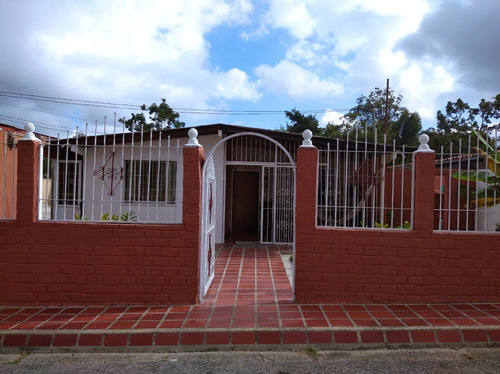 Best House Vende Hermosa Casa En Colinas De Carrizal