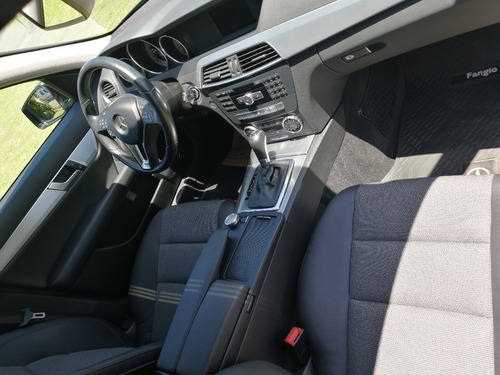 Imagen 9 de 13 de Mercedes-benz C250 Impecable Primer Dueño