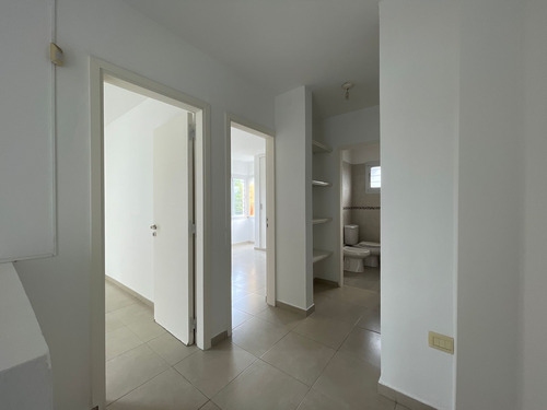 Villa Allende, Bancor Certificado, Duplex En Housing , Dos Dorm Dos Baños Cochera Patio