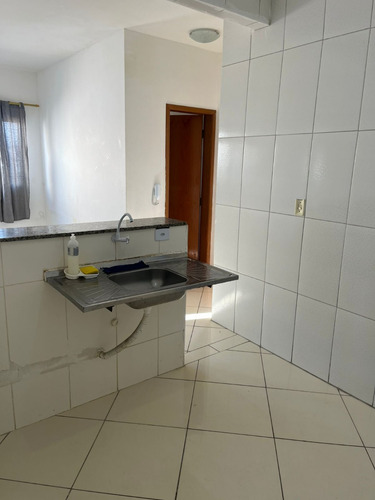 Aluga Casa Em Vilagio Com 4 Cômodos E Garagem Em Botujuru - Mogi Das Cruzes