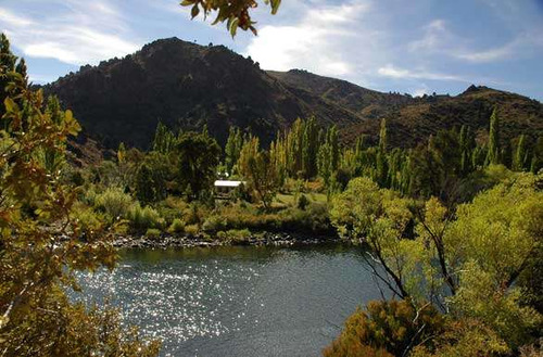 Venta Hotel Aluminé Con Cochera