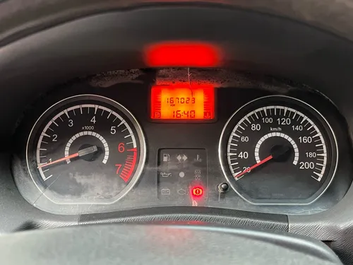 Renault Logan 1.6 Expression 2014
