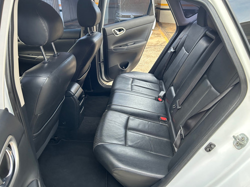 Nissan Sentra 2.0 Sv Flex Aut. 4p