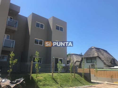 Imagen 13 de 18 de Apartamento A Estrenar En La Mansa 1 Dormitorio Con Parrillero