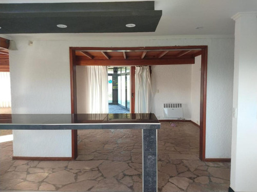 Casa En Venta - 4 Dormitorios 5 Baños - Cocheras - 1.546mts2 - Pinamar