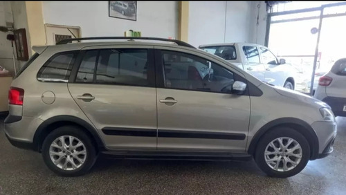 Volkswagen Suran Cross 1.6 Highline 101cv