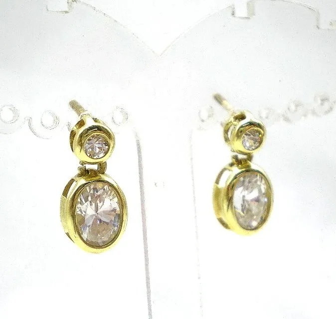 Par De Aros De Oro 18 Kt Y Zafiros Blancos
