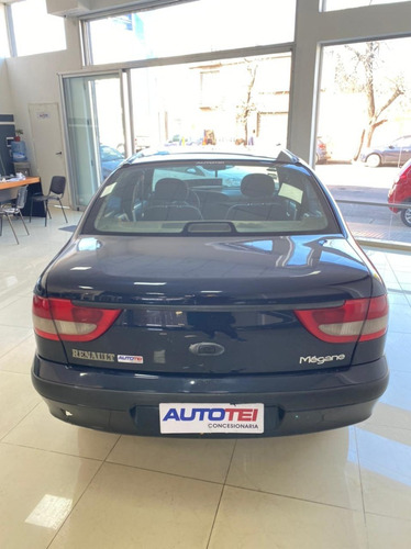 Imagen 4 de 13 de Renault Megane 1.6 Tric Pack Plus Gnc