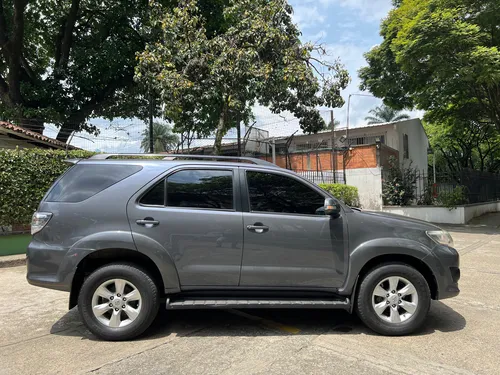 Toyota Fortuner 2.7l 4x2