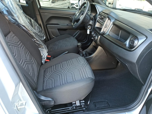 Imagem 8 de 9 de Fiat Strada Freedom 1.3 Cp Plus Flex Manual