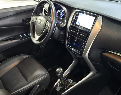 Toyota Yaris 1.5 16V FLEX SEDAN XLS MULTIDRIVE