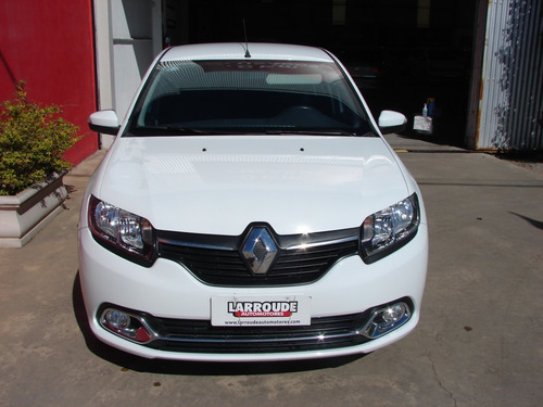 Renault Logan Privilege 1.6 / Gnc . Mod 2018. Km 60000