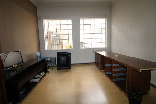Imagem 10 de 27 de Casa Comercial Com 7 Dormitórios Para Alugar Com 320m² Por R$ 14.000,00 No Bairro São Francisco - Curitiba / Pr - Csl0051