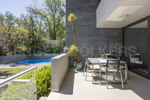 Departamento Triplex Con Jardín - Los Domínicos Antiguo