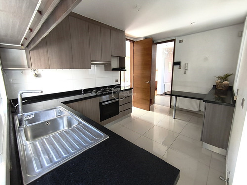 Espectacular Casa En Venta De 3 Dorm. En Chicureo