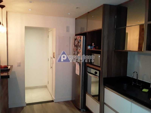 Apartamento À Venda, 2 Quartos, 1 Suíte, Leme - Rio De Janeiro/rj - 22517