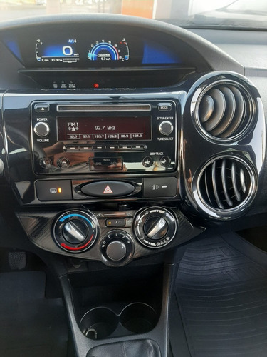 Imagem 15 de 21 de Toyota Etios Hatch Xs 1.5 Flex