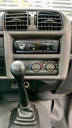 Chevrolet S-10 2.4 Cab. Simples 2p