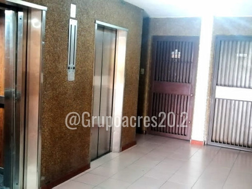 Imagen 2 de 12 de En Venta Bello Apartamento Actualizado Muy Centrico La Matica Los Teques Edo Miranda. Ah