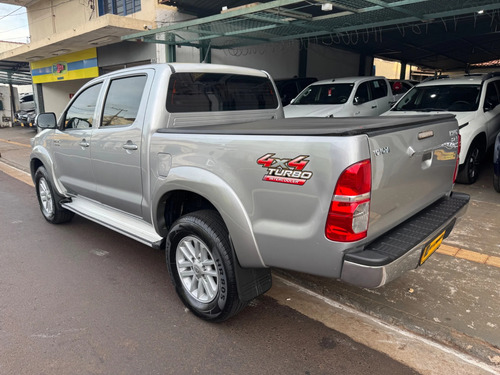 Toyota Hilux 3.0 SRV 4X4 CD 16V TURBO INTERCOOLER DIESEL 4P AUTOMÁTICO