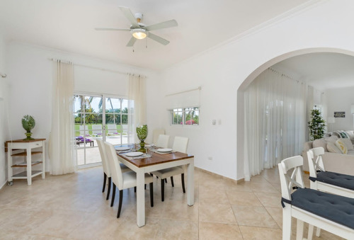 For Sale Villa De Lujo En Punta Cana En Proyecto Exclusivo Frente Al Campo De Golf