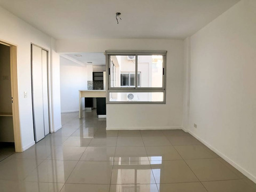 Imagen 2 de 25 de Venta De Departamento En Coghlan