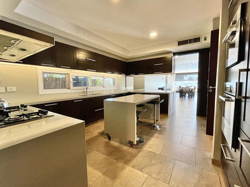Casa En Venta En El Barrio Santa Barbara | Bancalari | Tigre