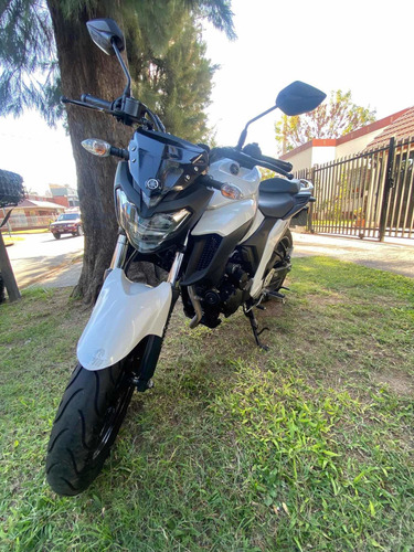 Imagen 1 de 11 de Yamaha Fz25