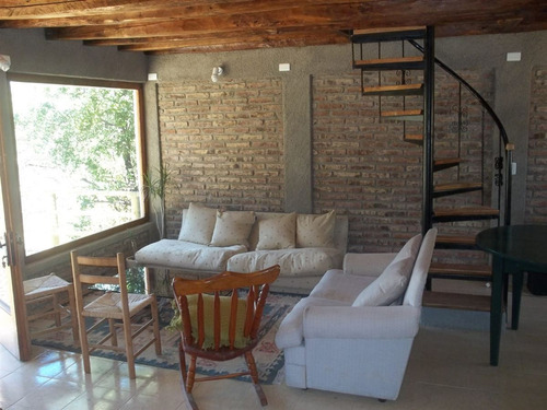 Casa En Venta De 3 Dorm. En Olmué