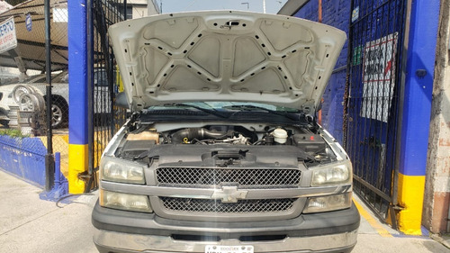 Imagen 7 de 15 de Chevrolet Silverado 4.8 D Pickup Silverado 2500 5vel Mt 2006
