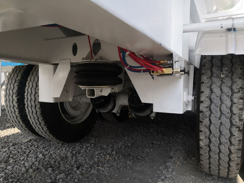 Volteo 30m 3 Ejes, Llantas, Rines, Piston ,capacidad 40 Ton