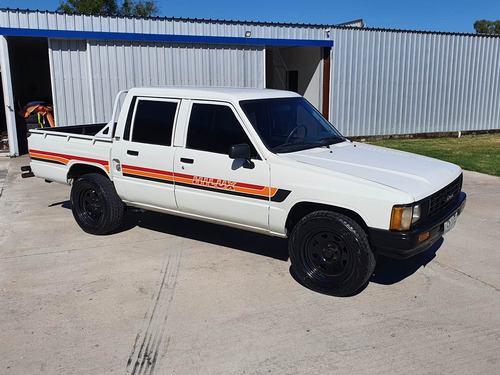 Toyota Hilux 2.4 D/cab 4x2 D 1989