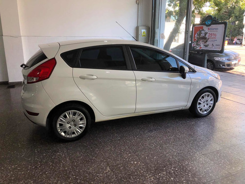 Ford Fiesta Kinetic Design 1.6 Se Plus 2016 Financio/permuto