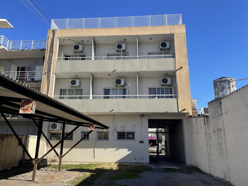 Imagen 3 de 5 de Venta Edificio Con Departamentos 2 Ambientes Y Local Comercial - Moreno Centro
