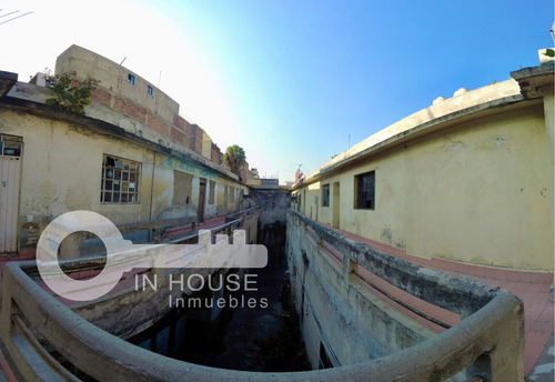 Predio En Venta En El Centro Historico Con Amplio Uso De Suelo