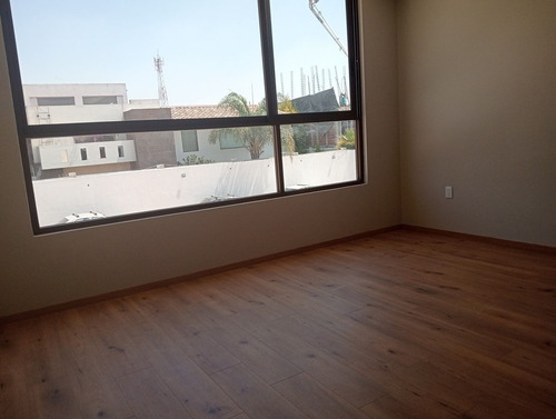 Casa Venta De Una Planta Y Dos Plantas En Metepec