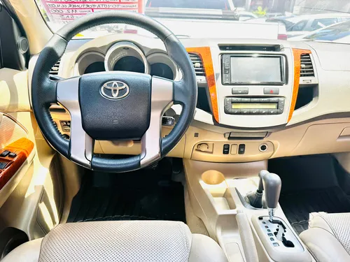 Toyota Fortuner 4.0 Sr5