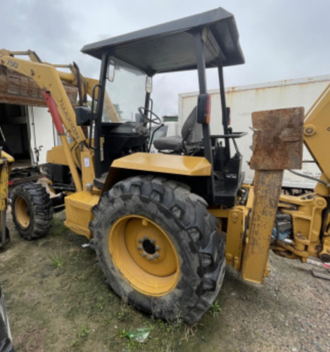 Minicargadora Implementó Aditamento Excavador Bob Cat 607