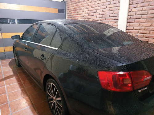 Imagen 4 de 8 de Volkswagen Vento 2011 2.0 Sportline Tsi 200cv Dsg