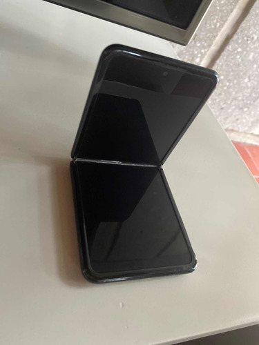 Celular Galaxy Flip Z Excelente! Solo Pantalla Dañada (Usado)