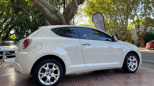 Imagen 2 de 25 de Alfa Romeo Mito Junior Jd