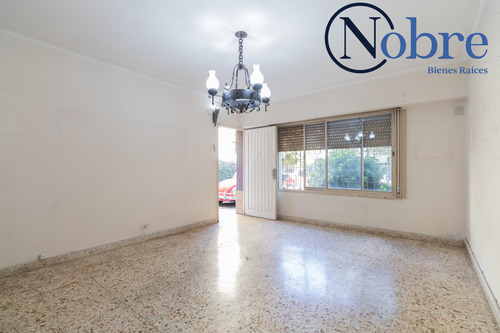 Venta Casa 4 Ambientes Con Galeria Y Pileta En Haedo.