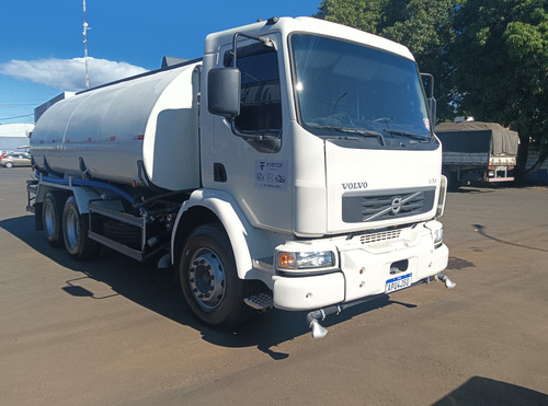 Vm 260 6x4 Com Ar Implemento Novo Tanque 20000 L Bicos De Pa