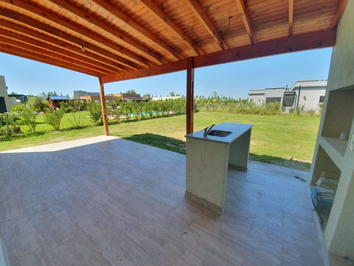 Imagen 8 de 14 de Casa En Venta Ubicada En San Rafael, Villanueva (tigre)
