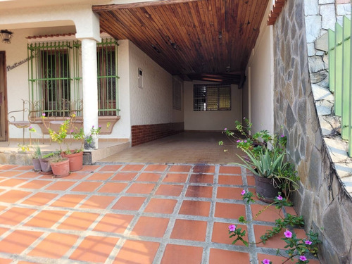 Imagen 3 de 14 de Mm 193914 Se Vende Casa En El Trigal Nrte Para Remodelar