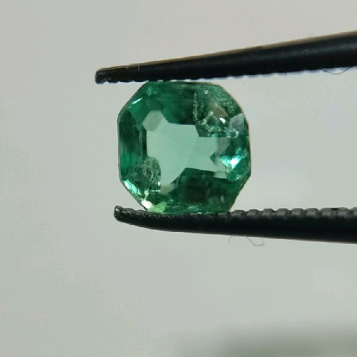 Esmeralda 0,45ct Cojin 4x4mm