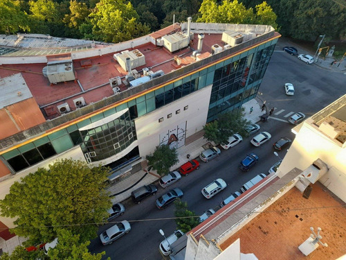 Imagen 8 de 30 de Piso 4 Ambientes Con Dependencia De Servicio