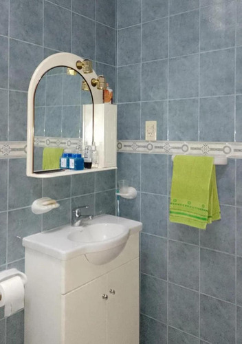 Casa En Venta - 4 Dormitorios 2 Baños - Cochera - 240mts2 - Tunuyán