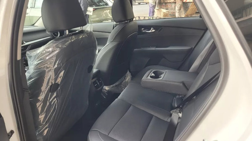 Kia Cerato 2.0 sx plus at6
