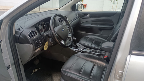 Ford Focus 2 2.0 Ghia At